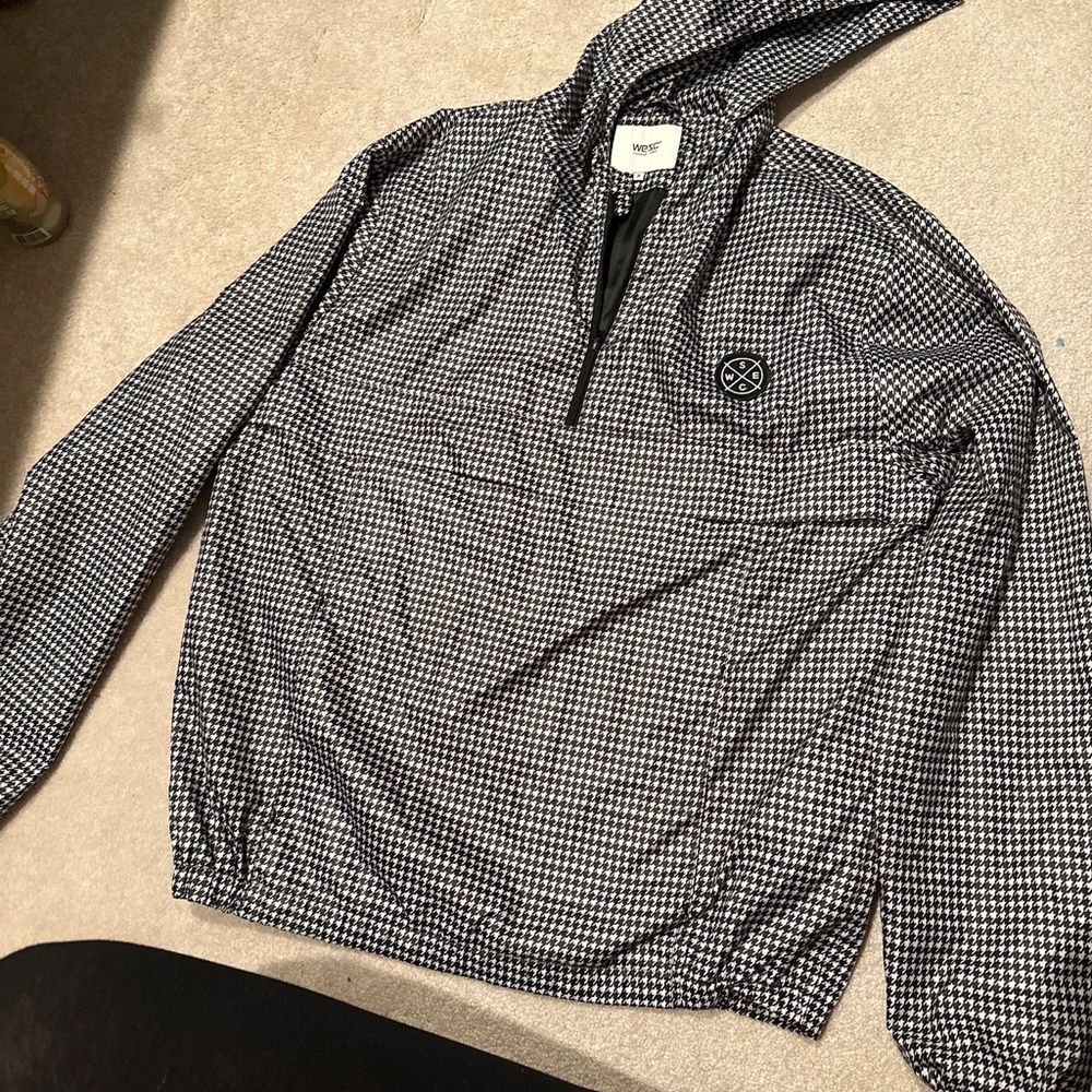 Windbreaker - Picture 4 of 4
